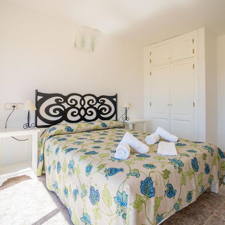 Apartamentos Marcelino - Formentera Break Es Pujols Eksteriør billede