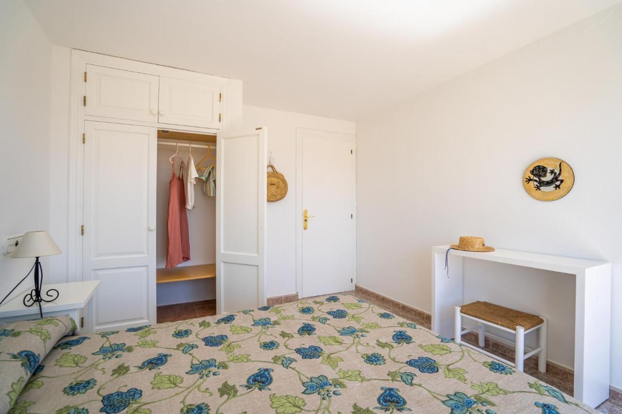 Apartamentos Marcelino - Formentera Break Es Pujols Eksteriør billede
